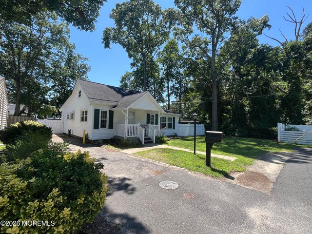 22 Locust Court, Brick, NJ 08723