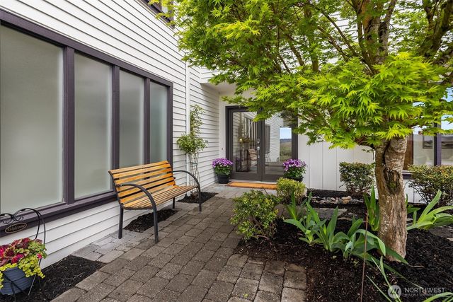 208 19th Avenue, Kirkland, WA 98033