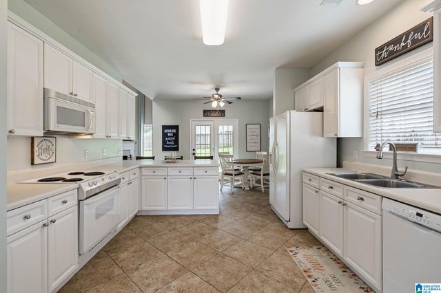 519 FOREST LAKES DRIVE, Sterrett, AL 35147