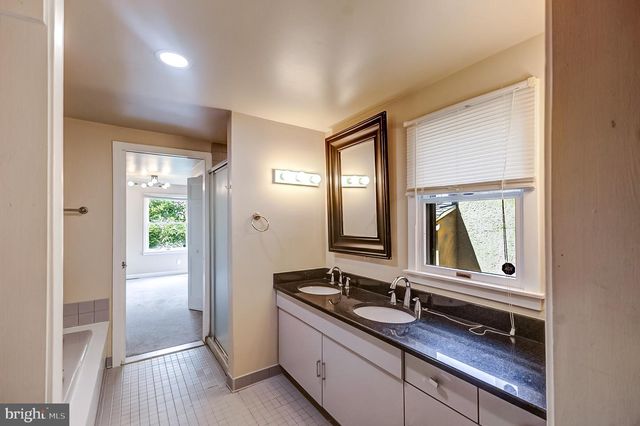 13 E HENRIETTA ST, Baltimore, MD 21230