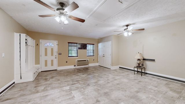 2938 Ridgewood Dr, Christiana, TN 37037