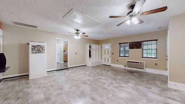 2938 Ridgewood Dr, Christiana, TN 37037