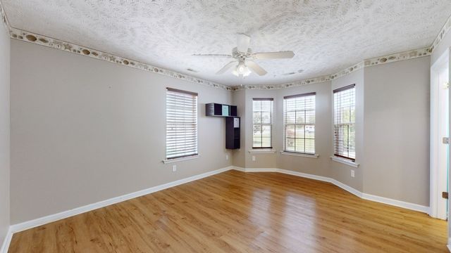 2938 Ridgewood Dr, Christiana, TN 37037