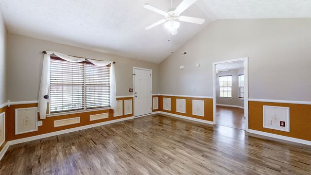 2938 Ridgewood Dr, Christiana, TN 37037