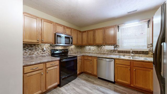 2938 Ridgewood Dr, Christiana, TN 37037