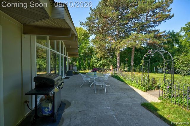 6243 Westview Drive, Grand Blanc, MI 48439