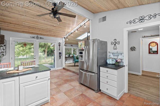 6243 Westview Drive, Grand Blanc, MI 48439
