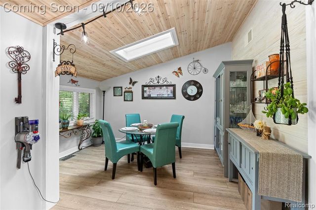 6243 Westview Drive, Grand Blanc, MI 48439