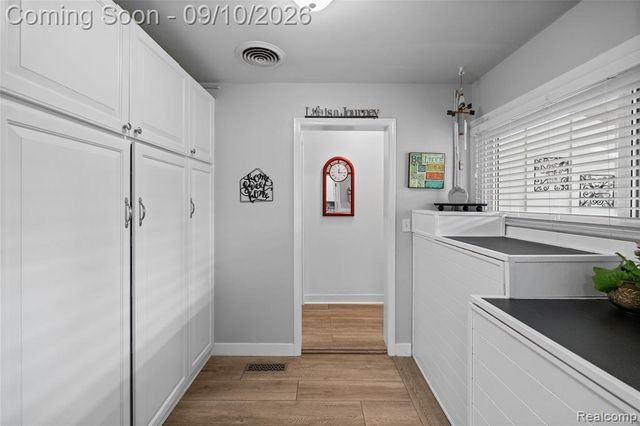 6243 Westview Drive, Grand Blanc, MI 48439