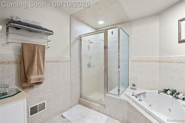 6243 Westview Drive, Grand Blanc, MI 48439
