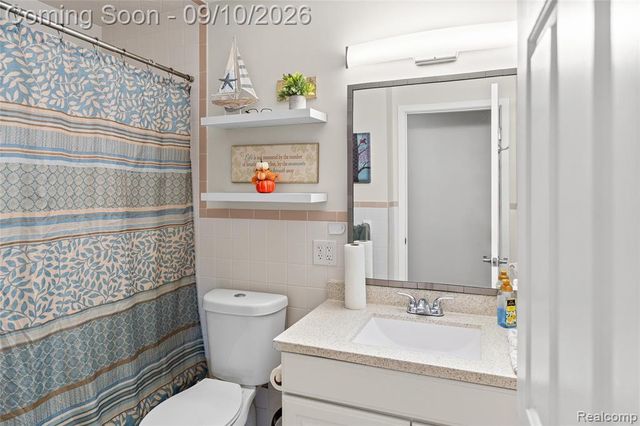 6243 Westview Drive, Grand Blanc, MI 48439