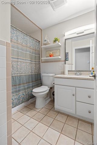 6243 Westview Drive, Grand Blanc, MI 48439
