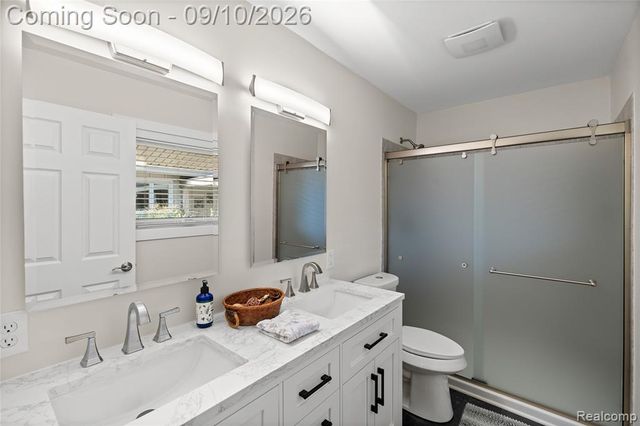 6243 Westview Drive, Grand Blanc, MI 48439