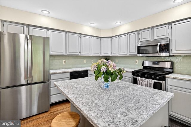 1 ASTOR CT, West Windsor, NJ 08540