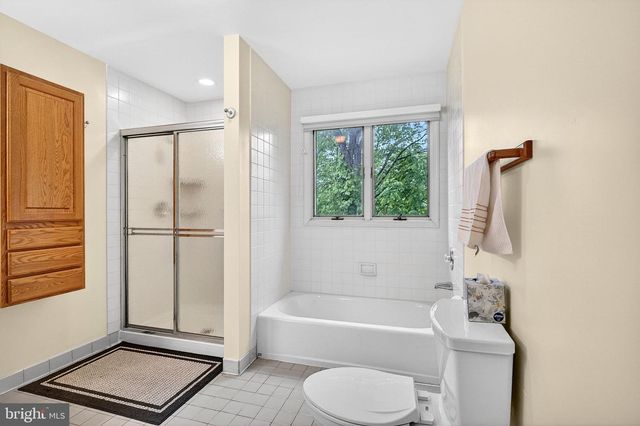 1 ASTOR CT, West Windsor, NJ 08540