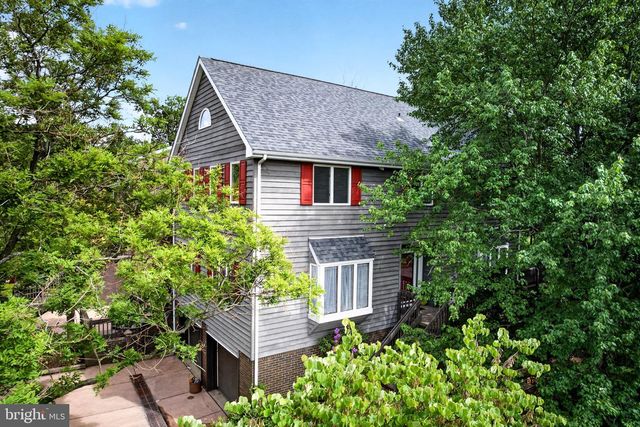 1 ASTOR CT, West Windsor, NJ 08540