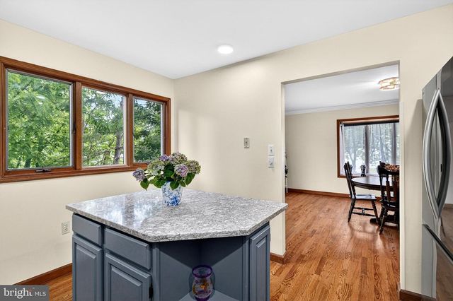 1 ASTOR CT, West Windsor, NJ 08540
