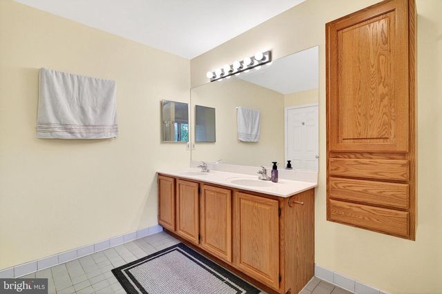 1 ASTOR CT, West Windsor, NJ 08540