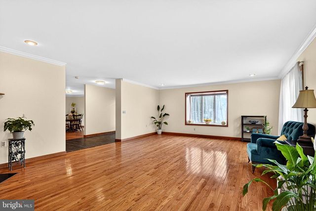 1 ASTOR CT, West Windsor, NJ 08540