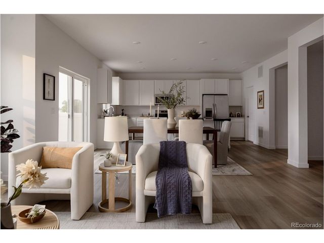 21824 E 39th Ave, Aurora, CO 80019