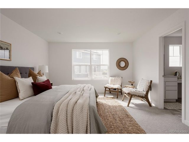 21824 E 39th Ave, Aurora, CO 80019