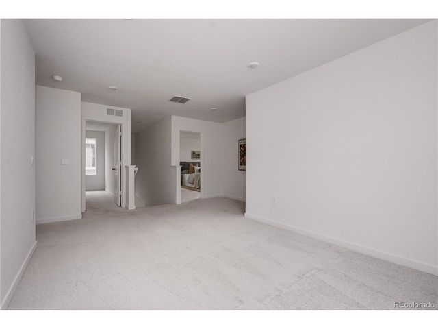 21824 E 39th Ave, Aurora, CO 80019