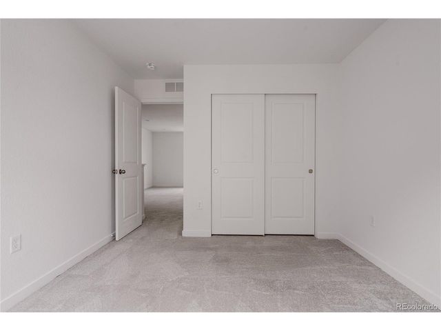 21824 E 39th Ave, Aurora, CO 80019