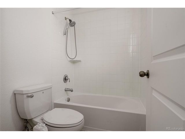 21824 E 39th Ave, Aurora, CO 80019
