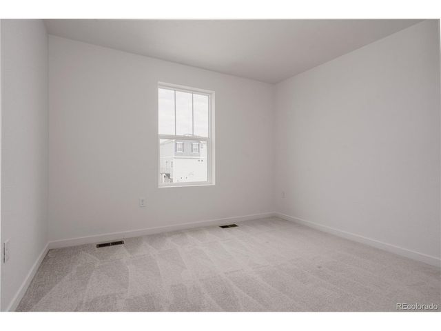 21824 E 39th Ave, Aurora, CO 80019