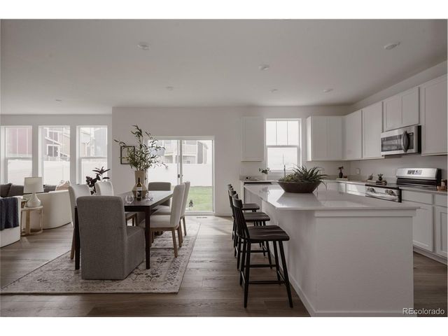 21824 E 39th Ave, Aurora, CO 80019