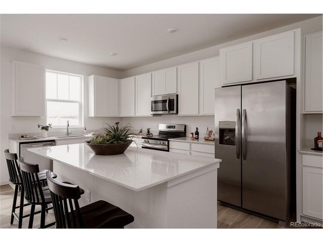 21824 E 39th Ave, Aurora, CO 80019