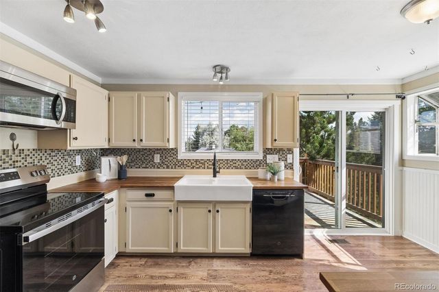 8074 S Estes Court, Littleton, CO 80128