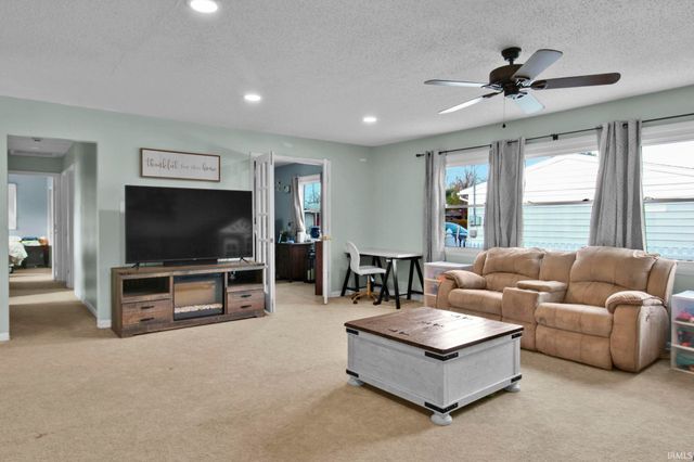 1619 Warhawk Road, Peru, IN 46970