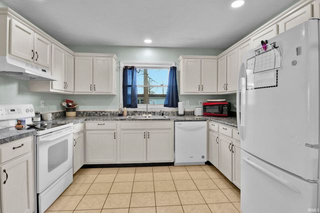 1619 Warhawk Road, Peru, IN 46970