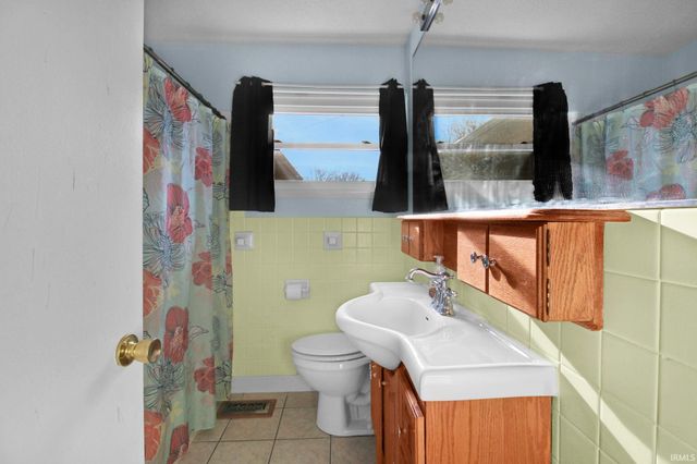 1619 Warhawk Road, Peru, IN 46970