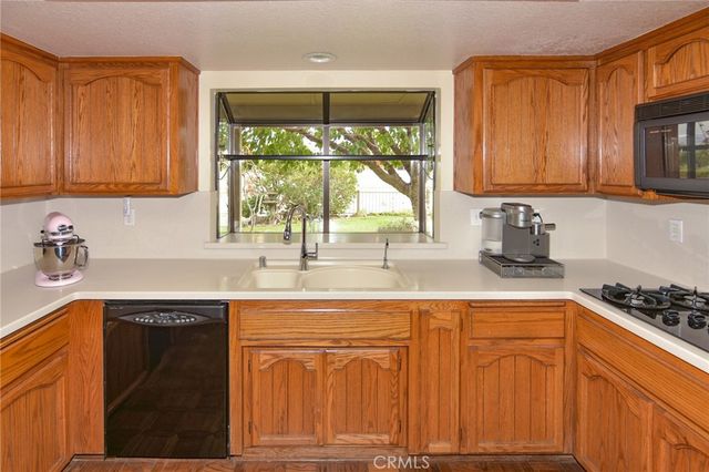 12855 Fairway Road, Victorville, CA 92395