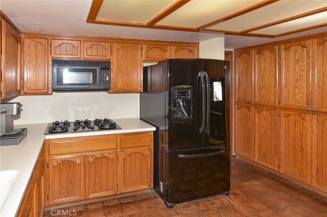 12855 Fairway Road, Victorville, CA 92395