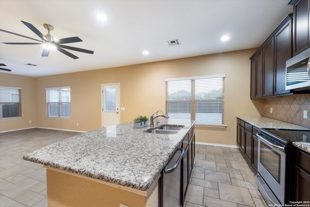 8215 Prickly Oak, San Antonio, TX 78223