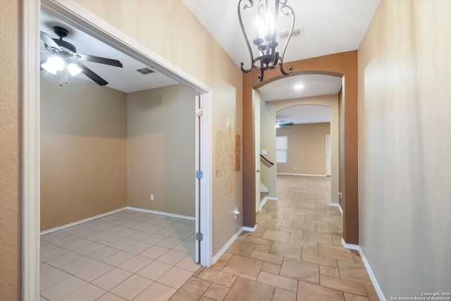 8215 Prickly Oak, San Antonio, TX 78223