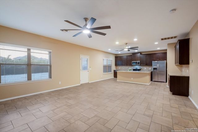 8215 Prickly Oak, San Antonio, TX 78223