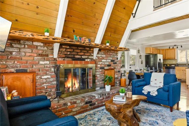 1296 Calgary Drive, Lake Arrowhead, CA 92352