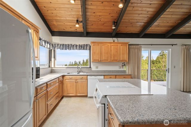 91 Huckleberry Circle, Sequim, WA 98382
