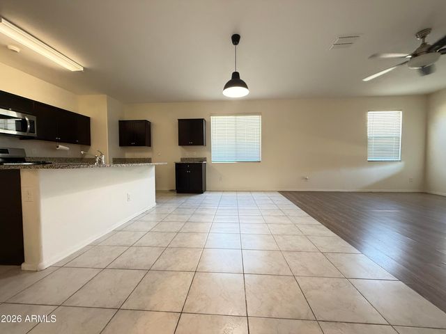 30895 W INDIANOLA Avenue, Buckeye, AZ 85396