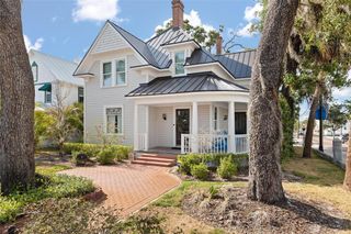 4 W ORANGE STREET, Tarpon Springs, FL 34689