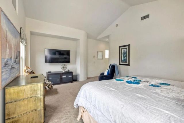489 N. Cleveland Street, Oceanside, CA 92054