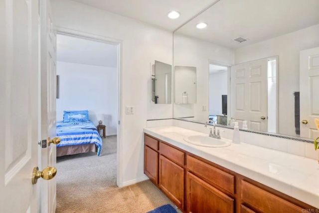 489 N. Cleveland Street, Oceanside, CA 92054