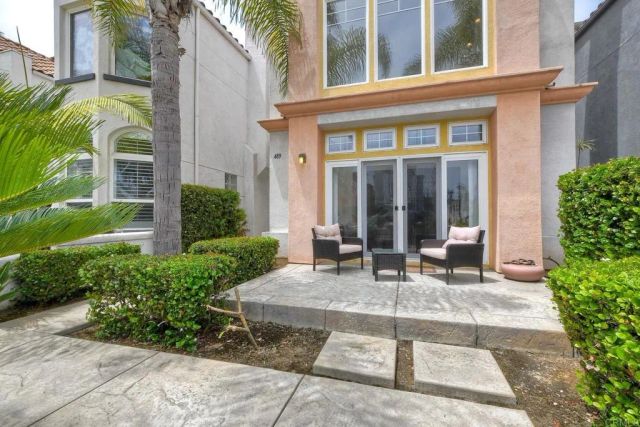 489 N. Cleveland Street, Oceanside, CA 92054