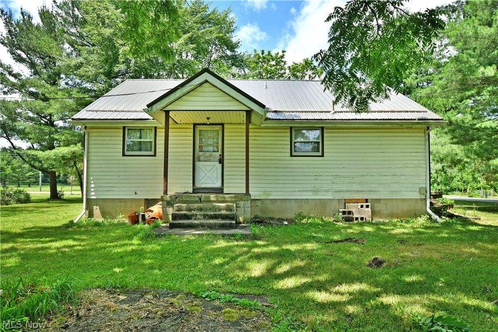 3521 Goldner Lane SW, Warren, OH 44481