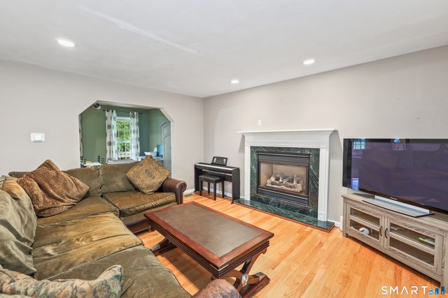 6 Plank Road, Prospect, CT 06712