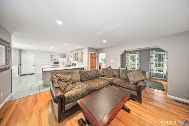 6 Plank Road, Prospect, CT 06712